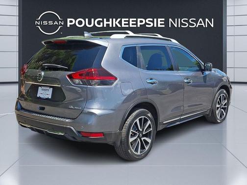 Gun Metallic 2020 Nissan Rogue SL