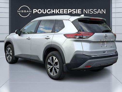 Brilliant Silver Metallic 2023 Nissan Rogue SV