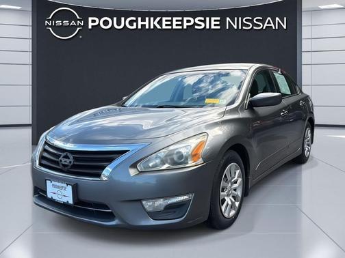 Gun Metallic 2015 Nissan Altima 2.5 S