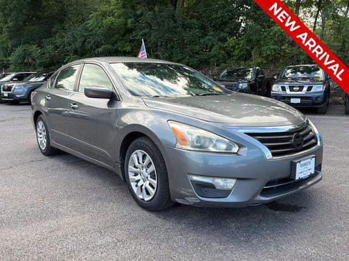 Gun Metallic 2015 Nissan Altima 2.5 S