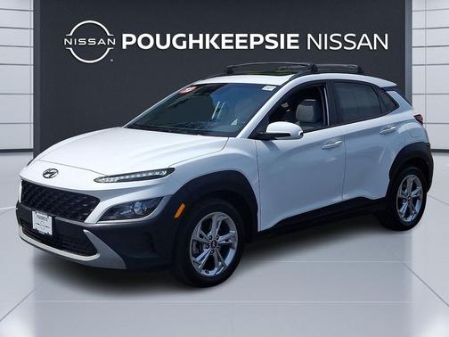 Lunar White 2023 Hyundai KONA SEL