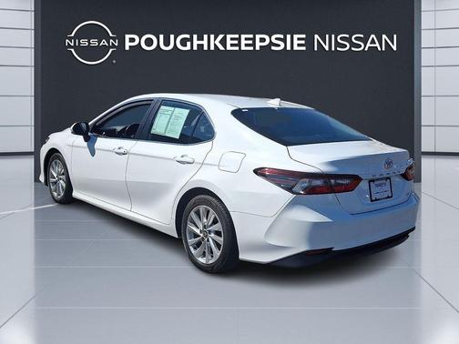 Ice Cap 2023 Toyota Camry LE