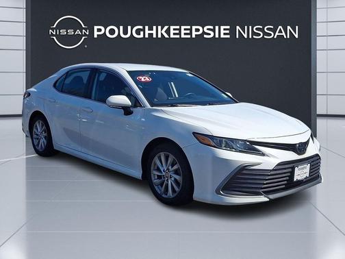 Ice Cap 2023 Toyota Camry LE