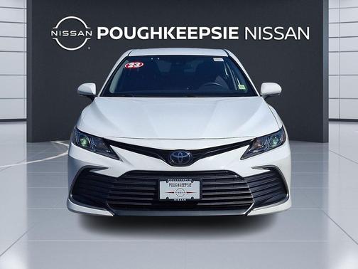 Ice Cap 2023 Toyota Camry LE