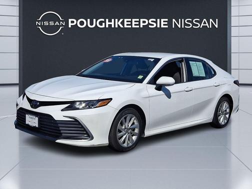 Ice Cap 2023 Toyota Camry LE