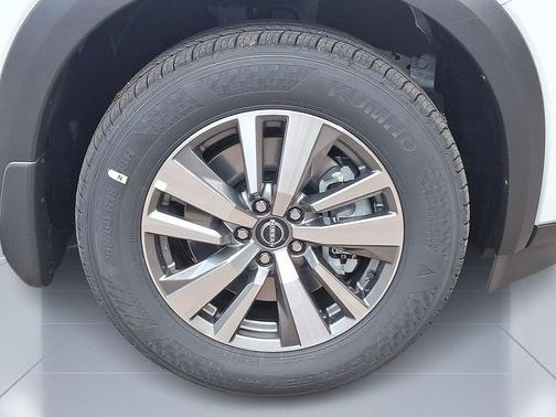 2025 Nissan Pathfinder SL 4WD