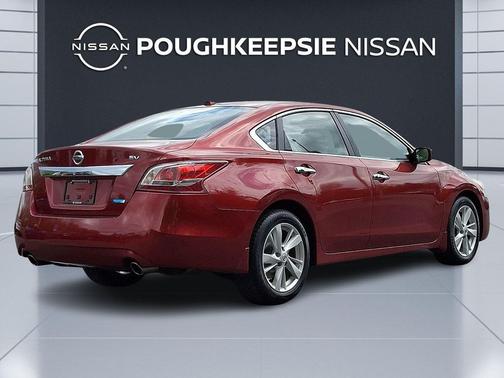 Cayenne Red Metallic 2013 Nissan Altima 2.5 SV
