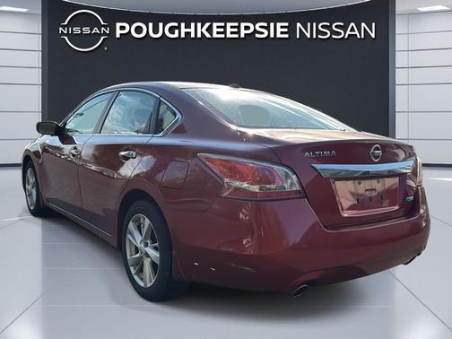 Cayenne Red Metallic 2013 Nissan Altima 2.5 SV