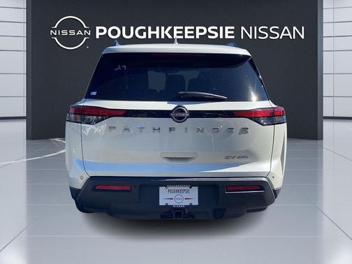 2022 Nissan Pathfinder SV 4WD