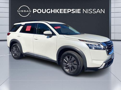 2022 Nissan Pathfinder SV 4WD