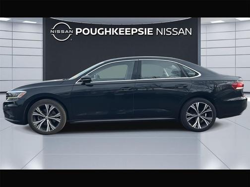 Deep Black Pearl 2021 Volkswagen Passat 2.0T SE