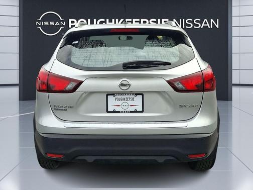 2017 Nissan Rogue Sport SV