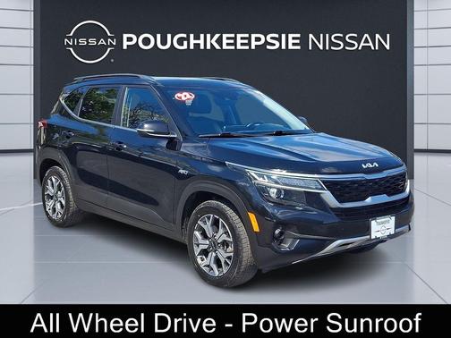 Cherry Black 2022 Kia Seltos EX