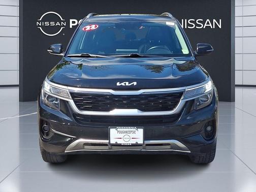 Cherry Black 2022 Kia Seltos EX