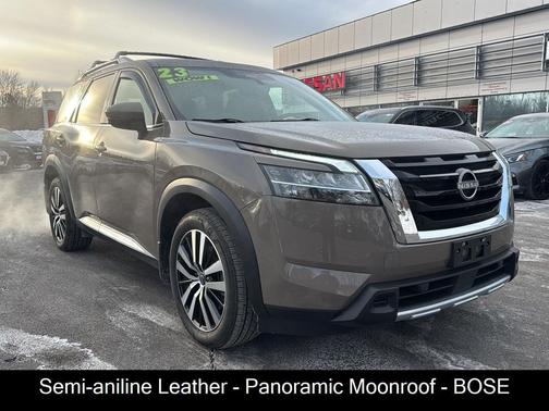 2023 Nissan Pathfinder Platinum 4WD