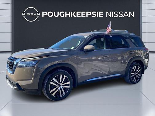 2023 Nissan Pathfinder Platinum 4WD