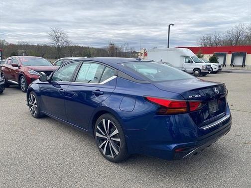 2021 Nissan Altima SR FWD