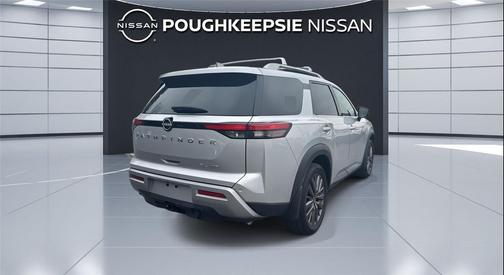 2023 Nissan Pathfinder SL 4WD