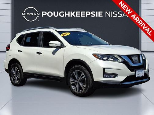 Pearl White 2017 Nissan Rogue SL