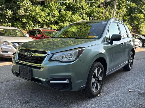 Jasmine Green Metallic 2018 Subaru Forester 2.5i Premium