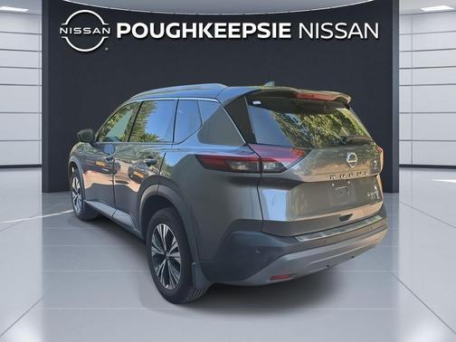 Gun Metallic 2021 Nissan Rogue SV