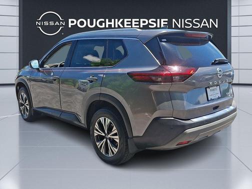 Gun Metallic 2021 Nissan Rogue SV