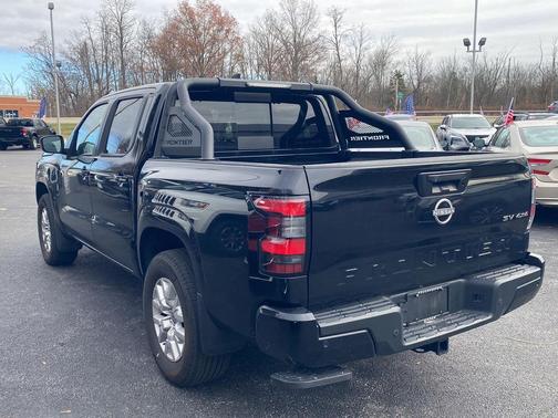 2024 Nissan Frontier SV