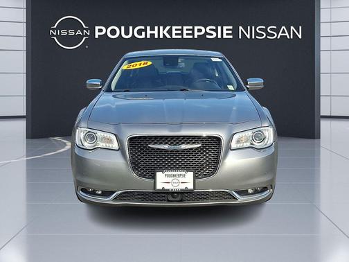 2018 Chrysler 300 Limited