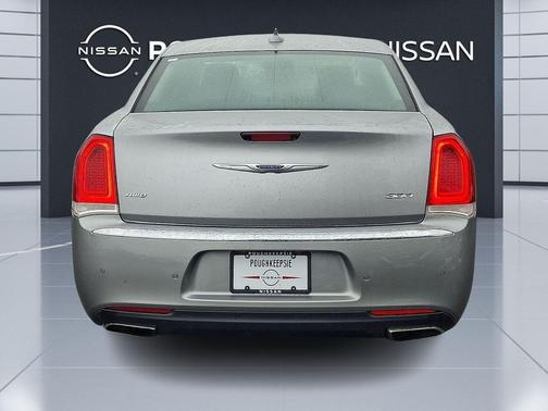 2018 Chrysler 300 Limited