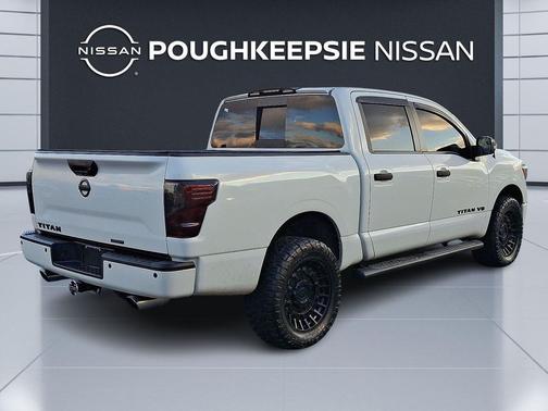 2019 Nissan Titan SL