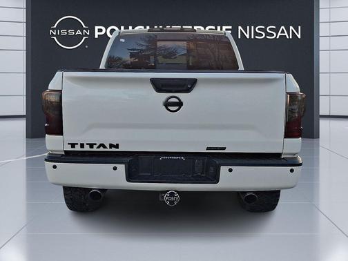 2019 Nissan Titan SL