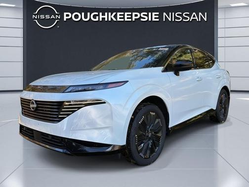 Everest White Pearl Tricoat/Super Black 2025 Nissan Murano Platinum