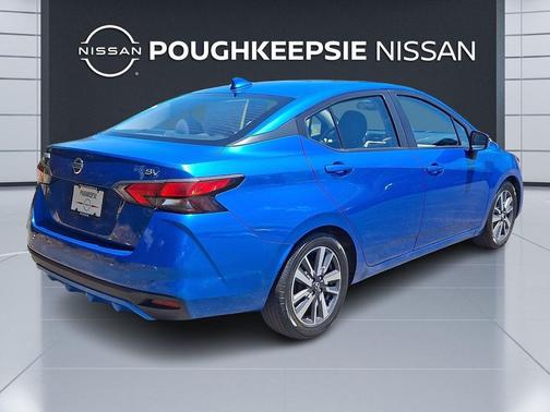 Electric Blue Metallic 2020 Nissan Versa 1.6 SV