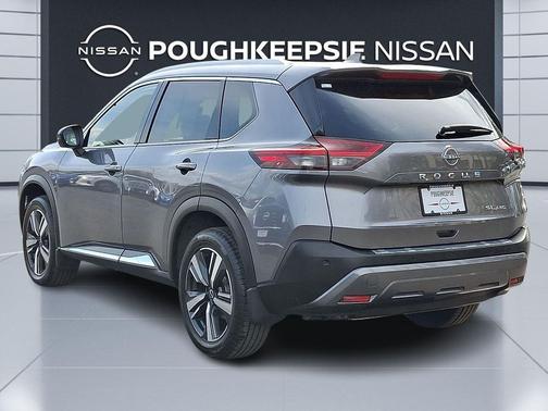 Gun Metallic 2023 Nissan Rogue SL