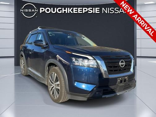 Deep Ocean Blue Pearl 2022 Nissan Pathfinder Platinum 4WD