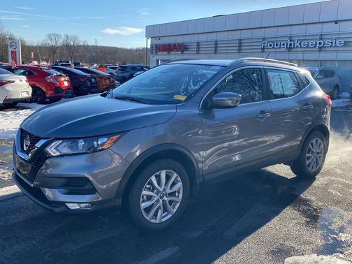 2022 Nissan Rogue Sport SV