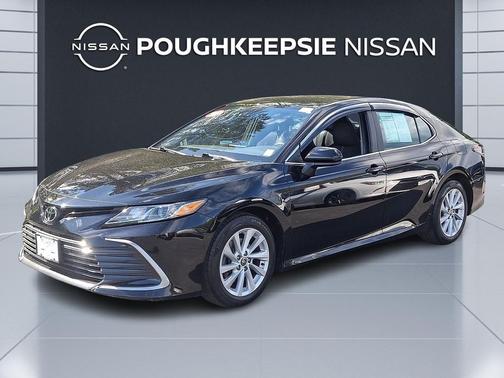 Midnight Black Metallic 2021 Toyota Camry LE