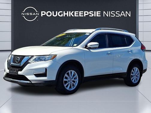 Pearl White 2017 Nissan Rogue SV