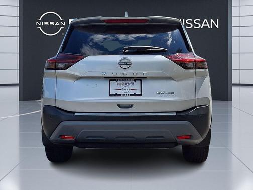 Brilliant Silver Metallic 2023 Nissan Rogue SV