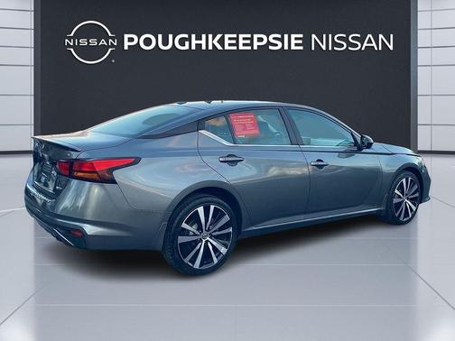 2022 Nissan Altima SR Intelligent AWD