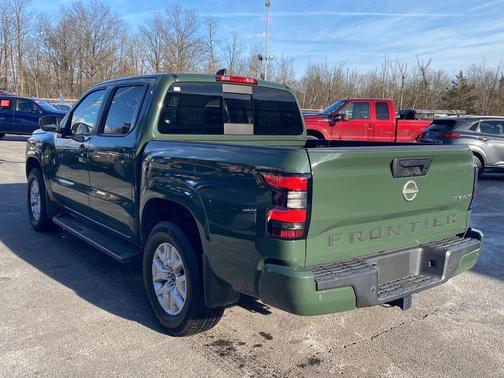 2023 Nissan Frontier SV
