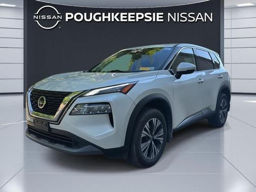 Pearl White Tricoat 2021 Nissan Rogue SV