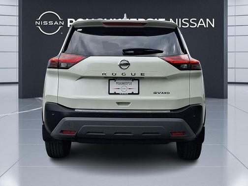 Pearl White Tricoat 2021 Nissan Rogue SV
