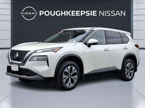 Pearl White Tricoat 2021 Nissan Rogue SV