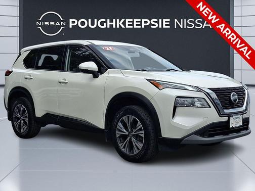Pearl White Tricoat 2021 Nissan Rogue SV