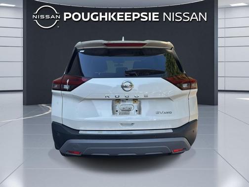 Pearl White Tricoat 2021 Nissan Rogue SV