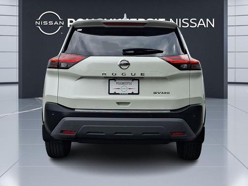 Pearl White Tricoat 2021 Nissan Rogue SV
