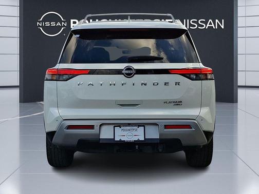 Pearl White Tricoat 2023 Nissan Pathfinder Platinum 4WD