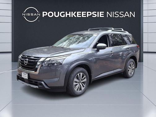 2025 Nissan Pathfinder SL 4WD