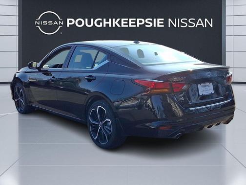 2023 Nissan Altima SR Intelligent AWD